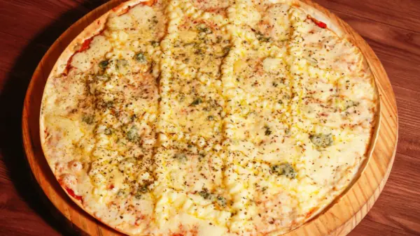 Pizza Quatro Queijos