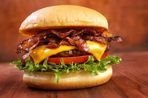 Cheeseburger Tradicional