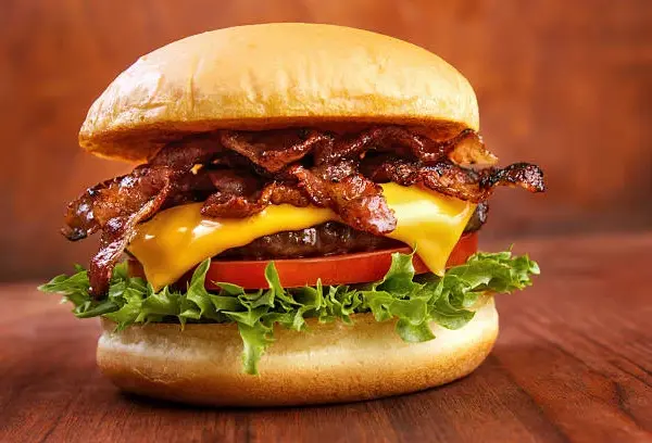 Cheeseburger Tradicional